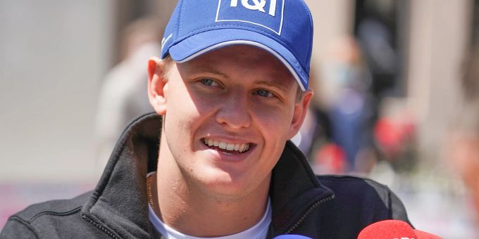 Mick Schumacher ist Formel-1-Fahrer beim Haas-Team. michael schumacher