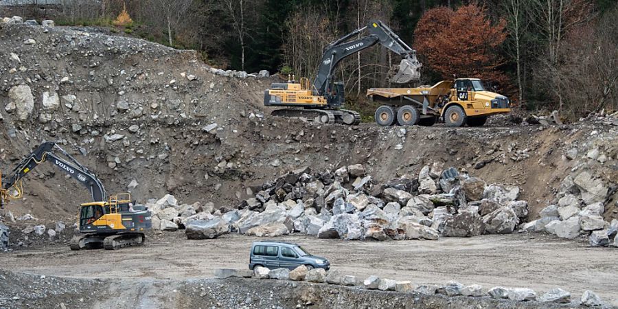 Der Steinbruch in Mitholz, in dem unsachgemäss Stoffe deponiert wurden, war Auslöser der Untersuchungen der grossrätlichen Geschäftsprüfungskommission. (Archivbild)