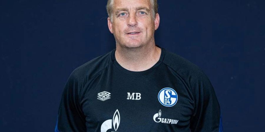 Schalkes bisheriger Co-Trainer Mike Büskens übernimmt den Posten als Cheftrainer bis zum Saisonende. Foto: Guido Kirchner/dpa