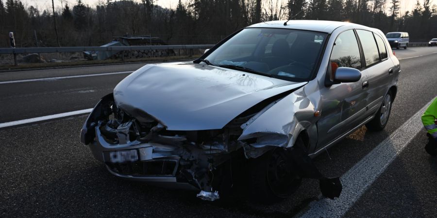 Henau: Selbstunfall auf der Autobahn