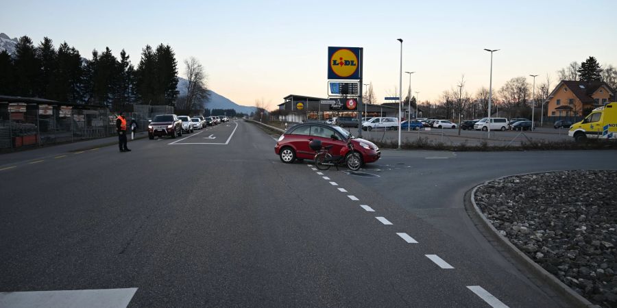 Buchs: Unfall zwischen Auto und Mofa