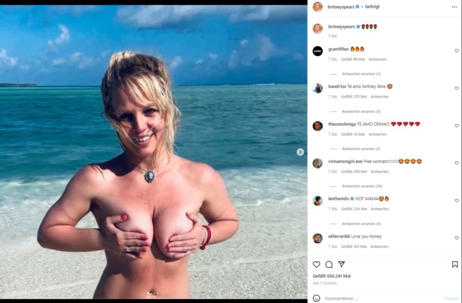 Hui! Britney Spears blüttelt schon wieder vor der Kamera rum.