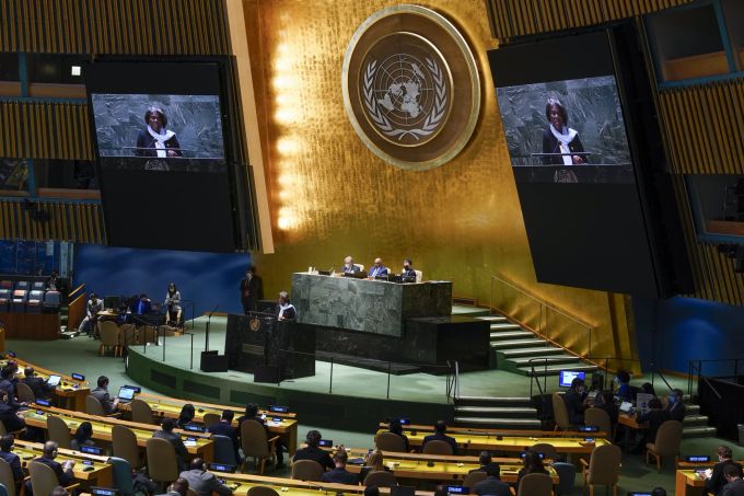 Die UN-Botschafterin der USA, Linda Thomas-Greenfield, verlangte bei ihrer Ansprache im Vorfeld der Resolution, das Vorgehen Russlands deutlich zu verurteilen. Die Vollversammlung folgte ihrem Anliegen. UN Russia Ukraine War