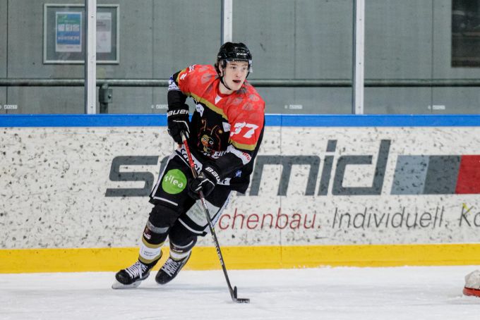Der junge Finn Fuchs spielt mit B-Lizenz beim EHC Thun. EHC Thun