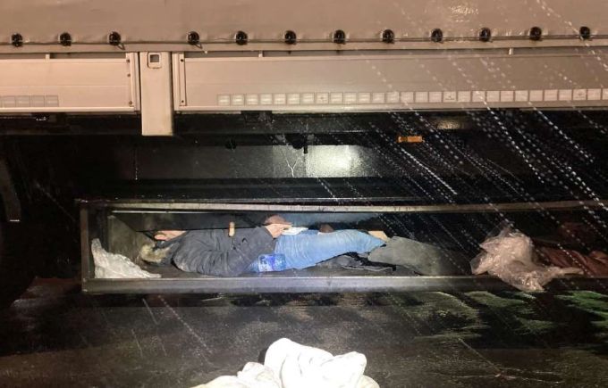 Die Flüchtlinge wurden unter Horror-Bedingungen transportiert. Österreich Schlepper