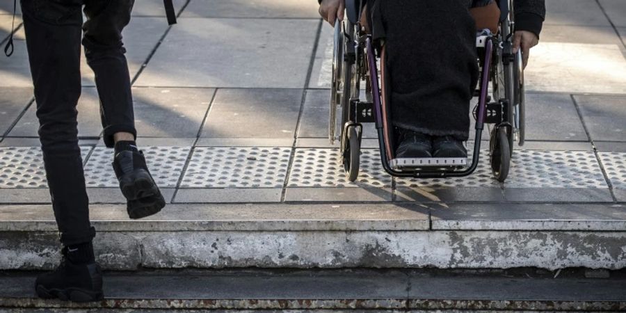 Neue Behandlungsmethode für Querschnittsgelähmte