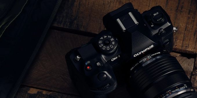 Die neue Olympus OM-1 setzt die japanische Kameratradition fort. Olympus OM 1