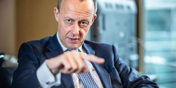 «Die Anzeichen dafür, dass wir auch in diesem Jahr eine beachtliche Geldentwertung haben werden, nehmen täglich zu»: Friedrich Merz. Foto: Michael Kappeler/dpa «Die Anzeichen dafür, dass wir auch in diesem Jahr eine beachtliche Geldentwertung haben werden, nehmen täglich zu»: Friedrich Merz. Foto: Michael Kappeler/dpa