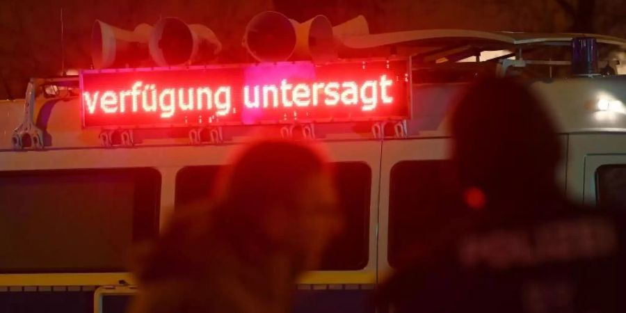 Ein «Spaziergang» am Abend. Foto: Lennart Preiss/dpa