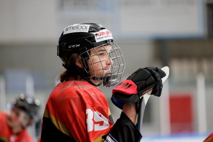 Der junge Pascal Brand traf gleich doppelt in Martigny. EHC Thun