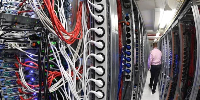 Santa Clara - Intel-Chef: Chip-Knappheit bis ins Jahr 2023 hinein