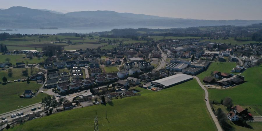 Bubikon und Wolfhausen von oben. - Kanton Zürich