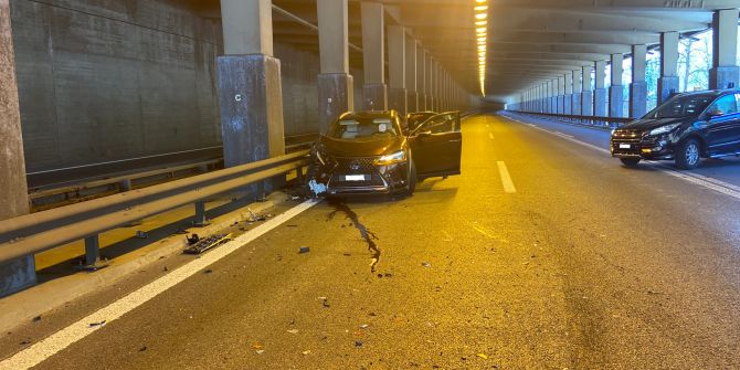 Gurtnellen UR: Verkehrsunfall A2, drei Personen leicht verletzt
