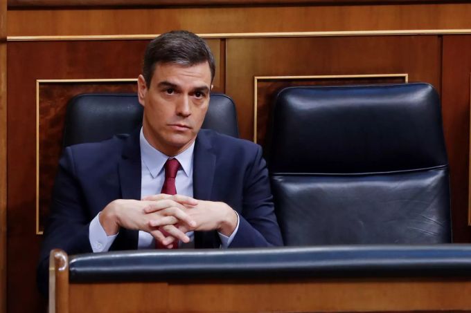 Pedro Sanchez, Ministerpräsident von Spanien, nimmt an einer Parlamentssitzung teil. Coronavirus - Spanien