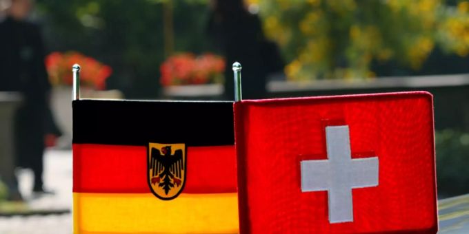 Die Schweiz ist für Deutsche das beliebteste Auswanderungsland. (Symbolbild) Schweiz Deutschland