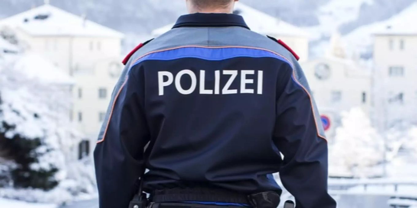 Two suspected burglars arrested after tip-off in Ibach