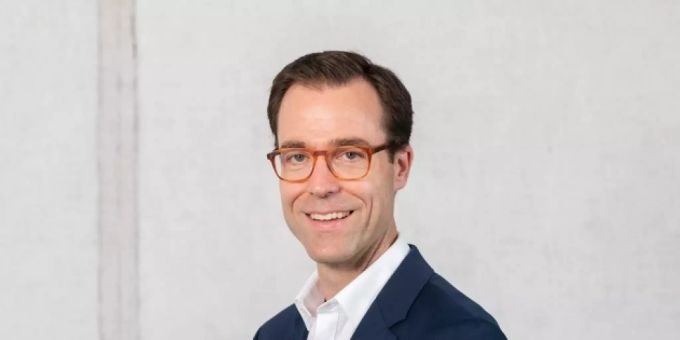 Vom Ringier-Konzern zur SRG: Nicolas Pernet ist zum neuen Direktor des rätoromanischen Radios und Fernsehens gewählt worden. SRG SSR radiotelevisiun svizra rumantscha