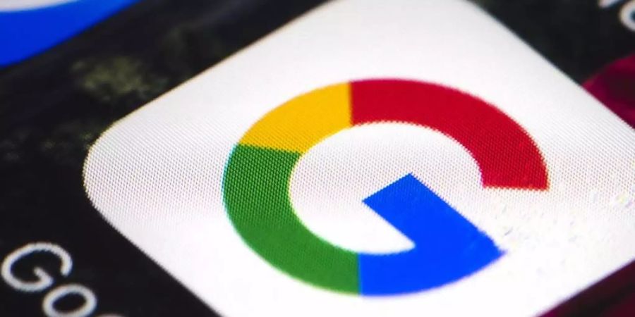 Google schliesst zum ersten Mal Lizenzverträge mit Zeitungsverlagen. Foto: Matt Rourke/dpa