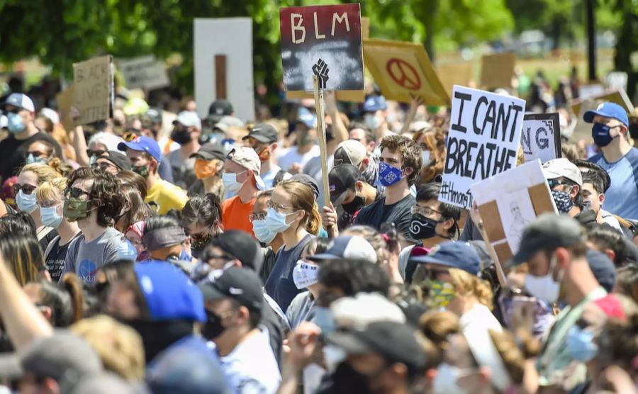 Auch in Minneapolis halten die Proteste an – Demonstration am 31. Mai.