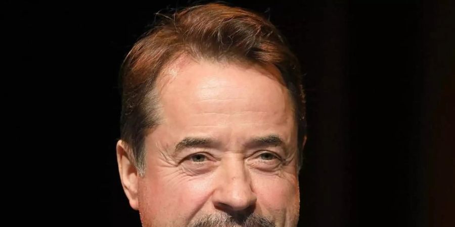 Der Schauspieler und Musiker Jan Josef Liefers hat keine Scheu vor Leichen. Foto: Oliver Berg/dpa