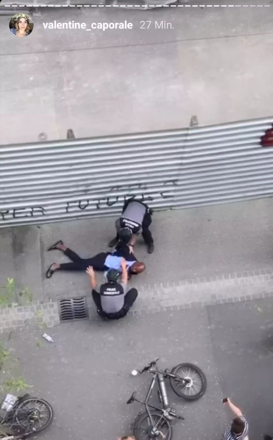 Die Genfer Polizisten nahmen den Mann fest.