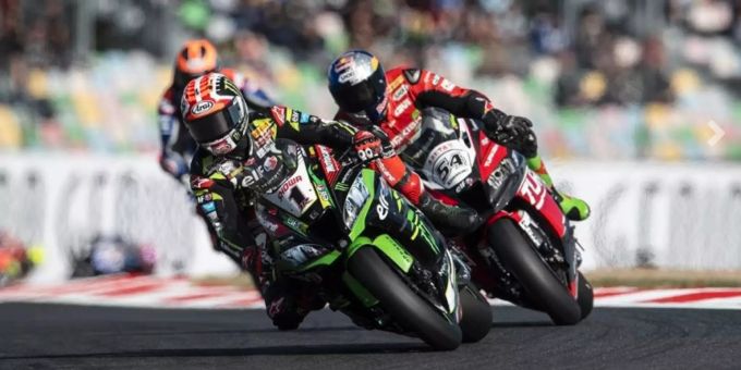 In der Saison 2008 fuhr Jonathan Rea sein erstes Rennen in der Superbike-Weltmeisterschaft. Jonathan Rea