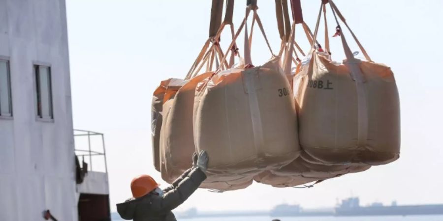 Die chinesische Exportleistung im Mai ging weniger stark zurück als erwartet