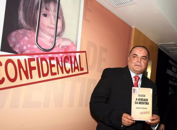 Goncalo Amaral im Jahr 2008 mit seinem Buch «Maddie, die Wahrheit über die Lüge». Goncalo Amaral Maddie McCann