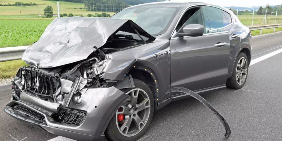 Auffahrkollision führt zu hohem Sachschaden