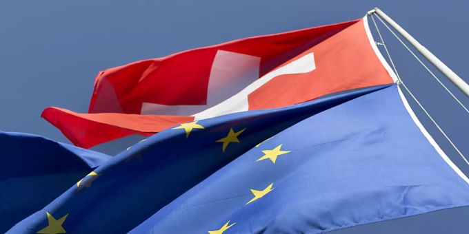 Die Begrenzungsinitiative der SVP stellt das Verhältnis der Schweiz zur EU auf die Probe. Bundesrat und Sozialpartner lehnen das Volksbegehren ab. (Themenbild) Begrenzungsinitiative
