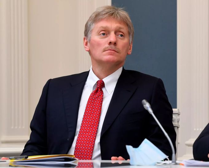 Dmitri Peskow, Sprecher des russischen Präsidenten Putin, nimmt an einer Videokonferenz im Moskauer Kreml teil. dimitri peskow