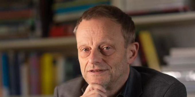 Prof. Dr. Gilbert Lupfer, Kunsthistoriker und Leiter der Abteilung Forschung und wissenschaftliche Kooperation SKD Museum. Foto: Ronald Bonss/dpa-Zentralbild/dpa Prof. Dr. Gilbert Lupfer, Kunsthistoriker und Leiter der Abteilung Forschung und wissenschaftliche Kooperation SKD Museum. Foto: Ronald Bonss/dpa-Zentralbild/dpa
