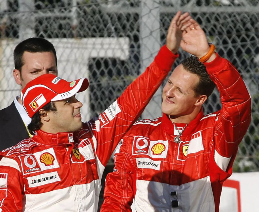 Michael Schumacher (r.) und Felipe Massa (l.) während ihrer Zeit bei Ferrari.