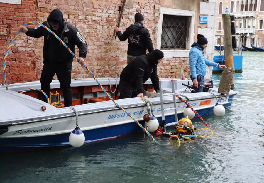 Venedig Gondolieri Müll