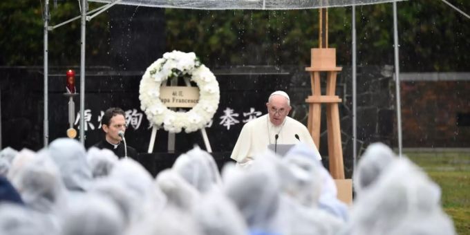 Papst Franziskus in Nagasaki. Papst Nagasaki Atombomben