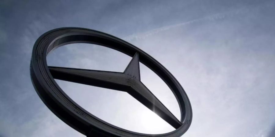 Der Mercedes-Stern, das Logo der Automarke Mercedes-Benz. Foto: Sebastian Gollnow