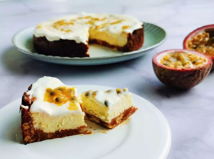 Tomaten-Passionsfrucht Cheesecake von Ana+Nina. Tomaten-Passionsfrucht Cheesecake
