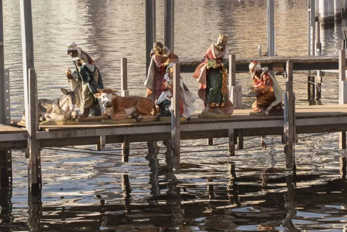 Forscher sind sich uneins, was hinter dem Stern von Betlehem steckt, der die drei Weisen zum Jesuskind geführt hat. stern von betlehem komet