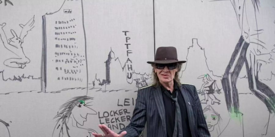 Udo Lindenberg in seiner Ausstellung «Zwischentöne» in Leipzig. Foto: Hendrik Schmidt/zb/dpa