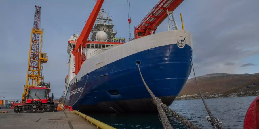 Die «Polarstern», deutsches Forschungsschiff des Alfred-Wegener-Instituts, liegt im Hafen.