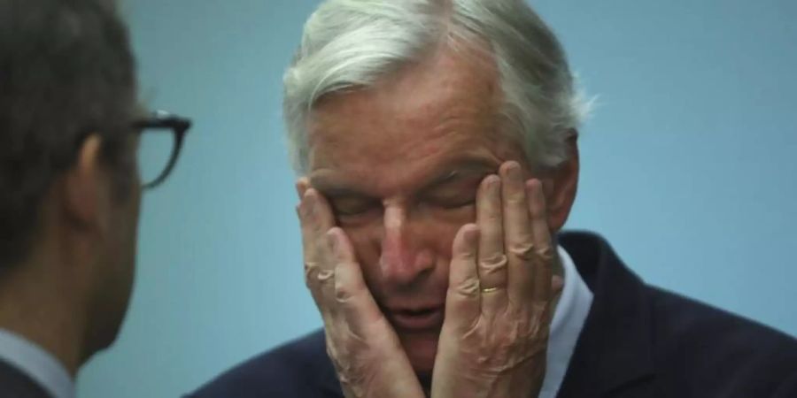 Übermüdet: EU-Unterhändler Michel Barnier nach einer hektischen nächtlichen Sitzung zum Thema Brexit. Foto: Francisco Seco/AP/dpa