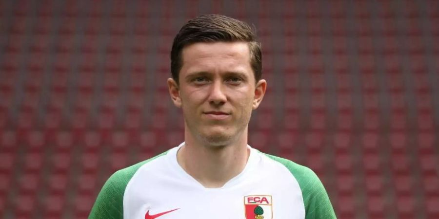 Bald ein Schalker?: Augsburgs Michael Gregoritsch. Foto: Karl-Josef Hildenbrand/dpa