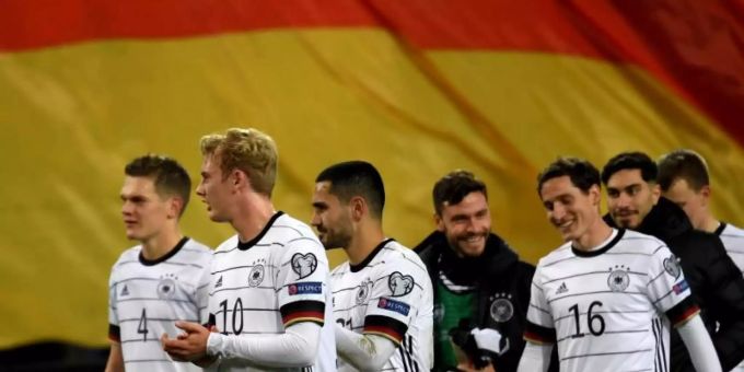 Die deutsche Nationalmannschaft will nun den Gruppensieg in der EM-Qualifikation. Foto: Federico Gambarini/dpa