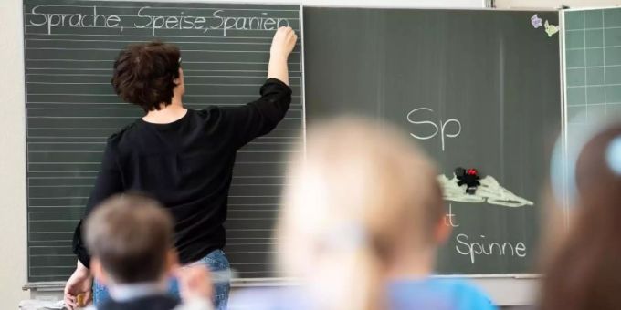 Ukraine-Krieg: Die grosse Anzahl geflüchteter Kinder stellt die Schulen vor grosse Herausforderungen. Ukraine-Krieg Schulen