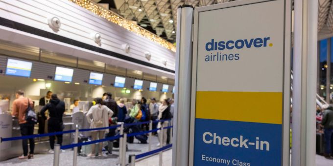 Check-in der Lufthansa-Tochter Discover Airlines am Frankfurter Flughafen. Check-In der Lufthansa-Tochter Discover Airlines am Frankfurter Flughafen.