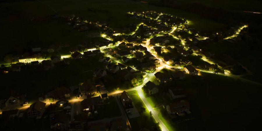 Der Verband VSE warnt: Ohne mehr Winterstrom, Netzausbau und Abkommen droht eine Versorgungslücke. (Symbolbild)
