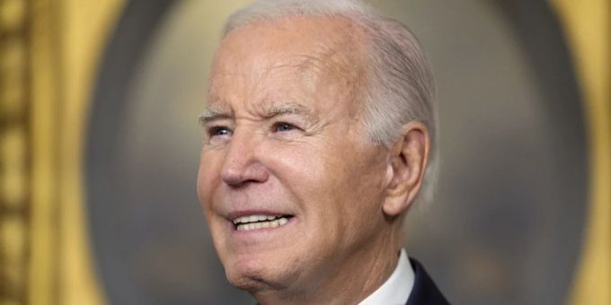 Joe Biden, Präsident der USA, spricht im diplomatischen Empfangsraum des Weissen Hauses. Biden Israel