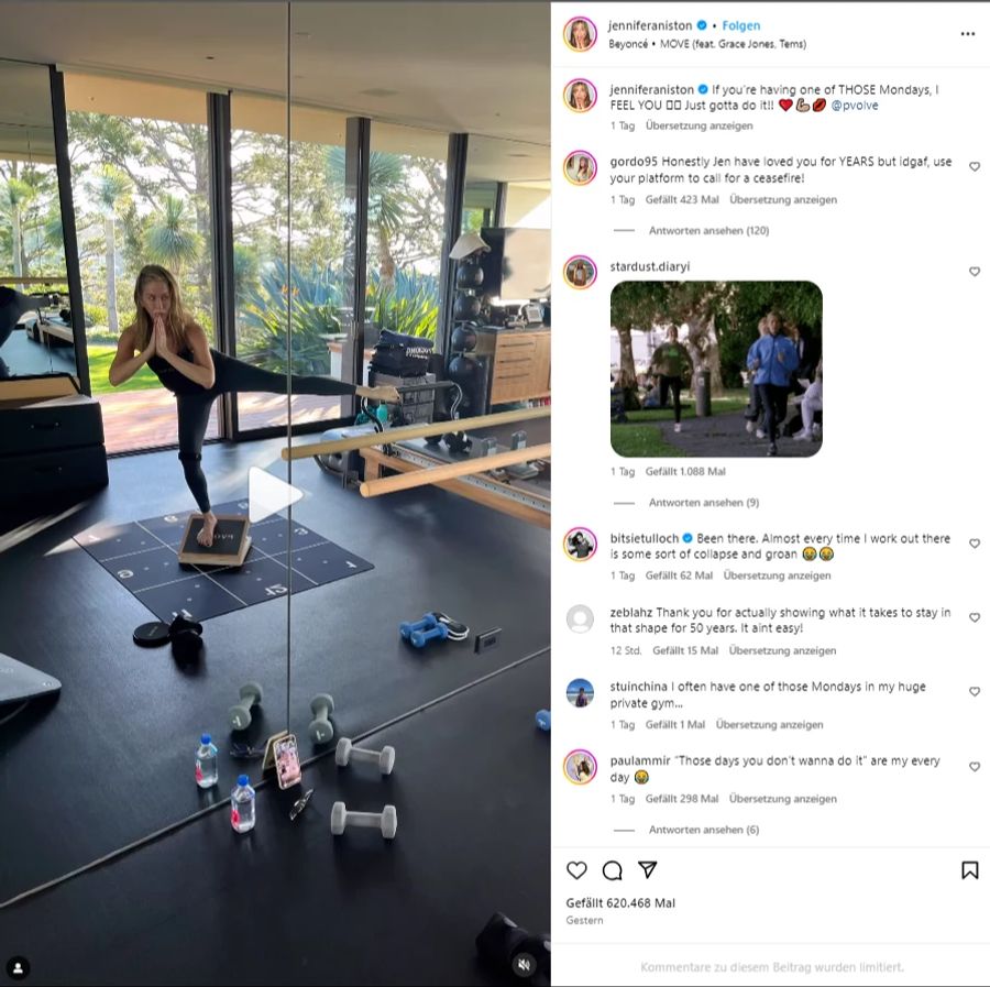 Jennifer Aniston nimmt ihre Fans mit bei ihren Workouts.