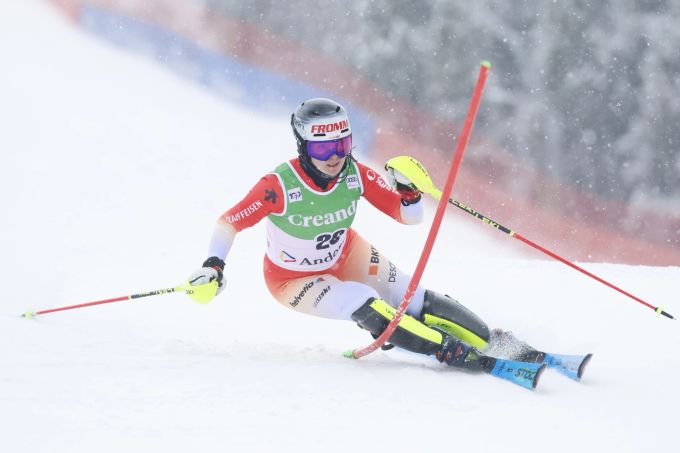 Nicole Good fährt in Soldeu in die Top 15. Soldeu