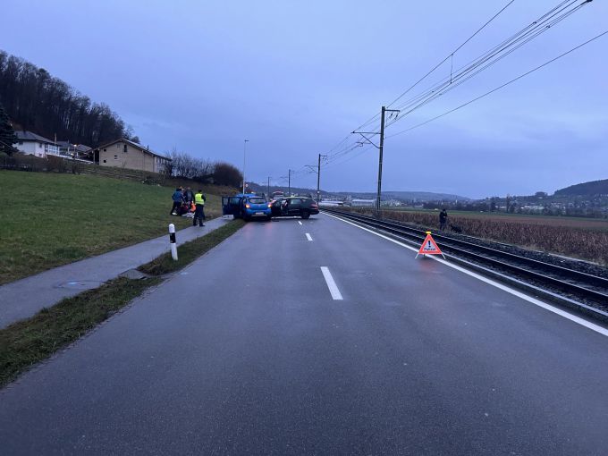 Zwie Personen wurden bei der Kollision verletzt. Unfallstelle in Leimbach
